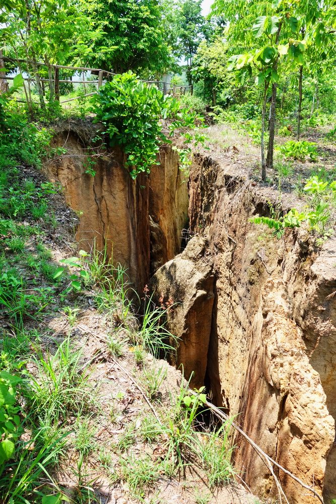 land split, land split in pai, land split pai, pai attractions