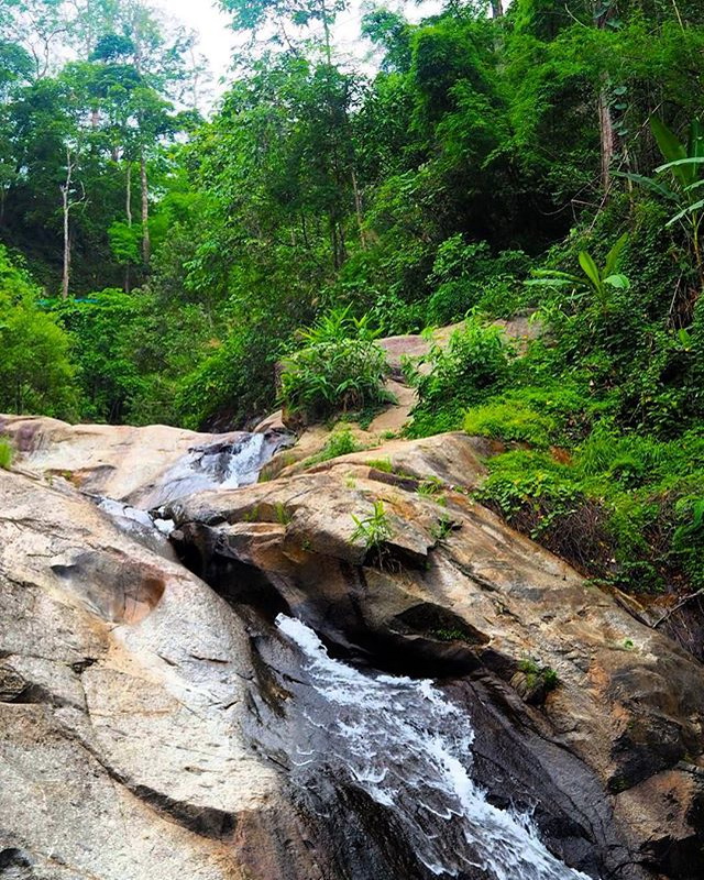 mo paeng waterfall, mor pang waterfall, morpang waterfall, mor paeng waterfall