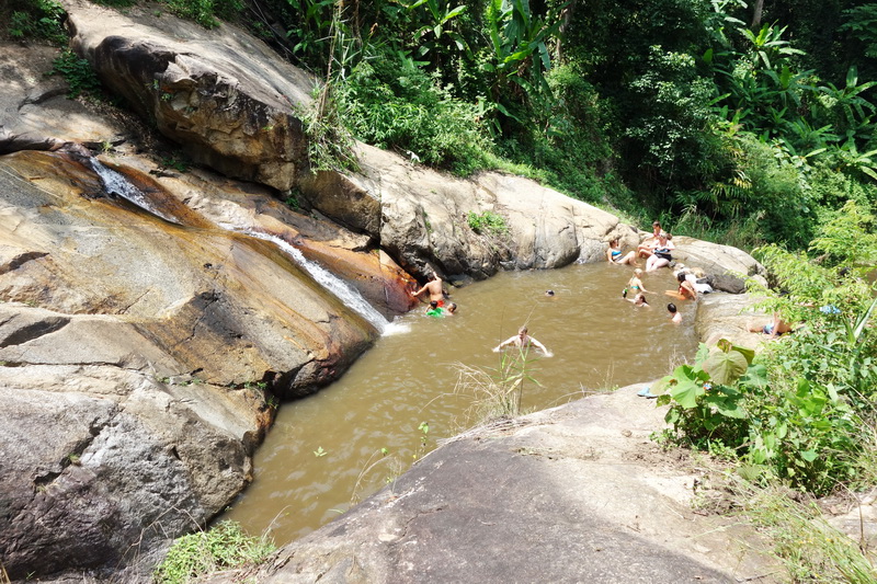 mo paeng waterfall, mor pang waterfall, morpang waterfall, mor paeng waterfall