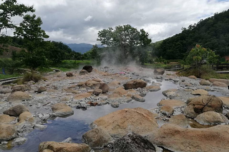 muang paeng hot springs, muang paeng hot spring, muang pang hot springs, muang pang hot spring