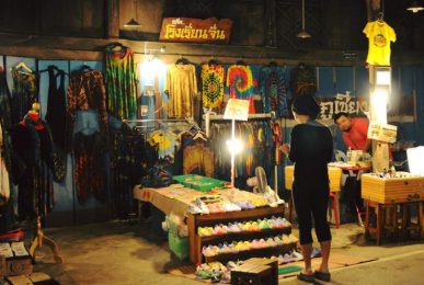 pai walking street, pai night market, pai night bazaar