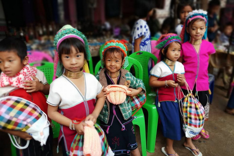 baan nam phiang din, ban nam phiang din, nam phiang din long neck village, nam phiang din village, ban nam phiang din long neck, ban nam phiang din long neck village